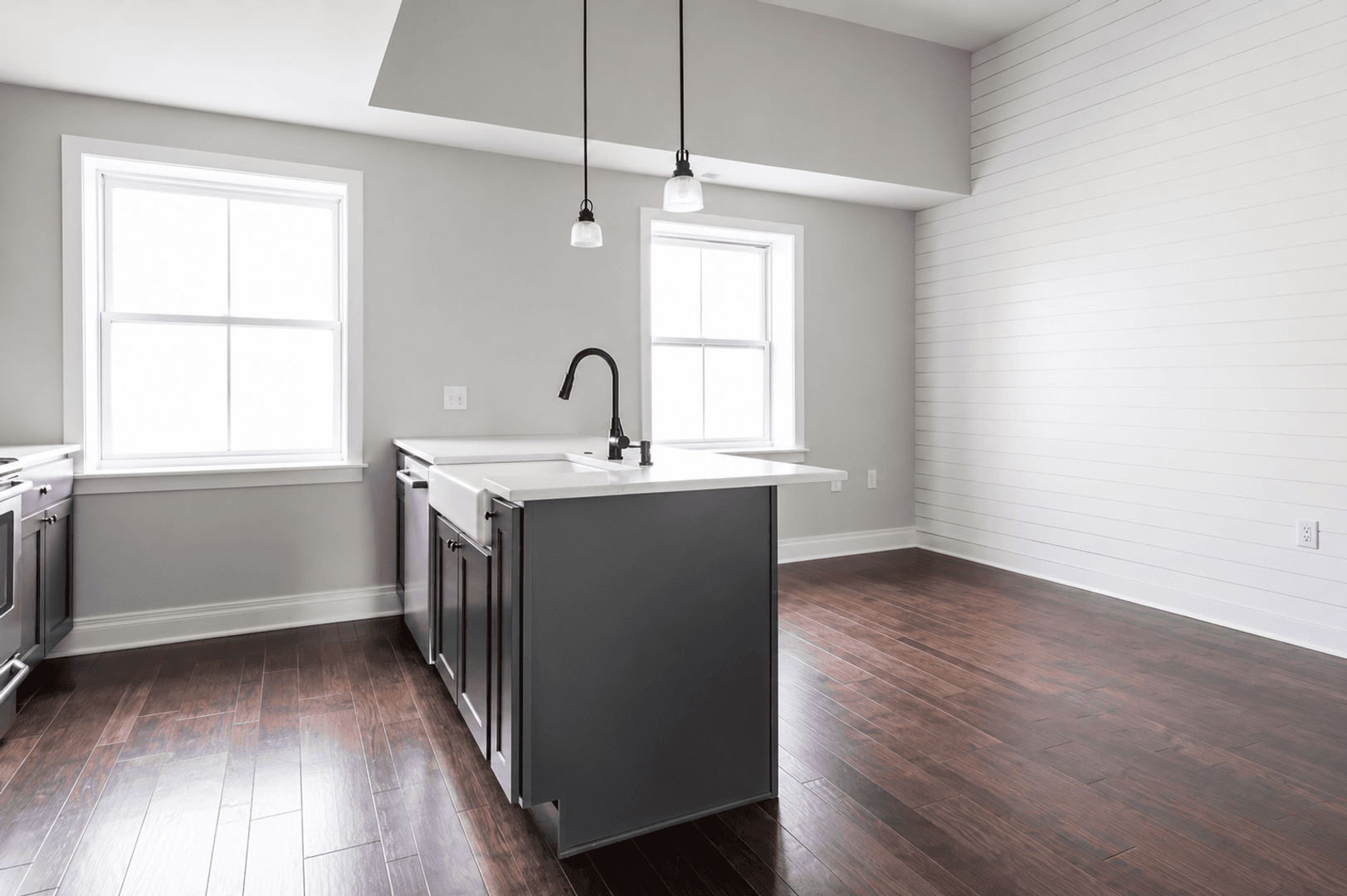 Washington Apartment: 10 Florida Avenue