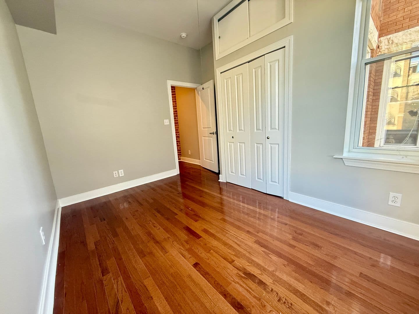Washington Apartment: 1438 Fairmont St NW