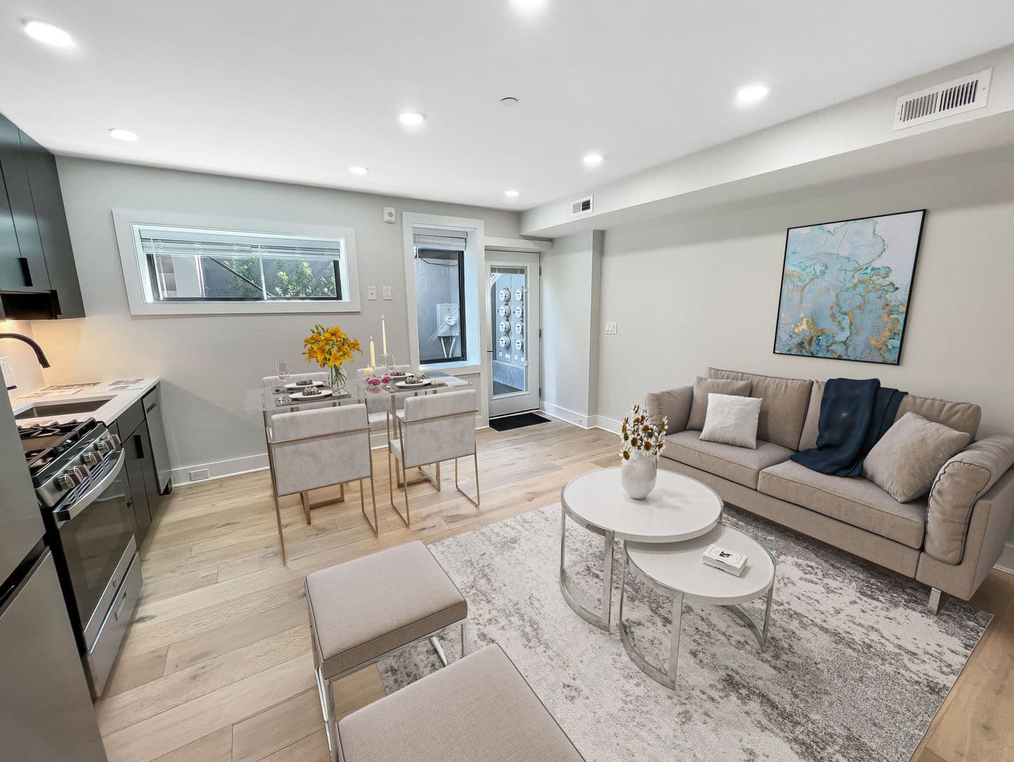 Washington Apartment: 1026 18th Street NE