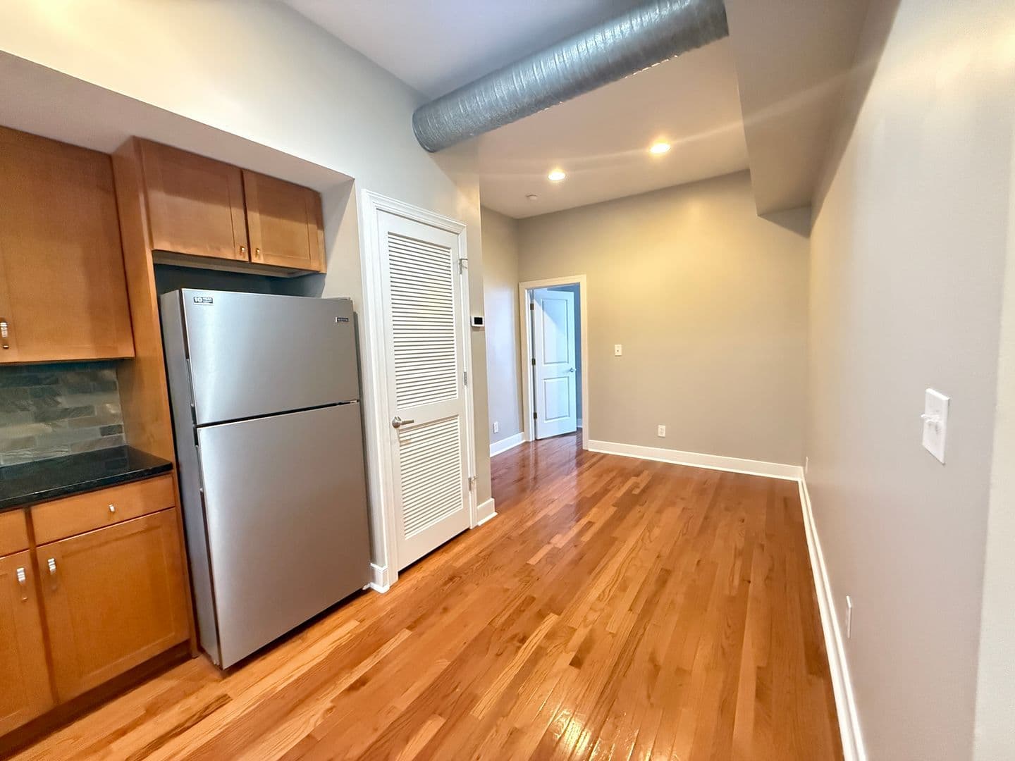 Washington Apartment: 1438 Fairmont St NW
