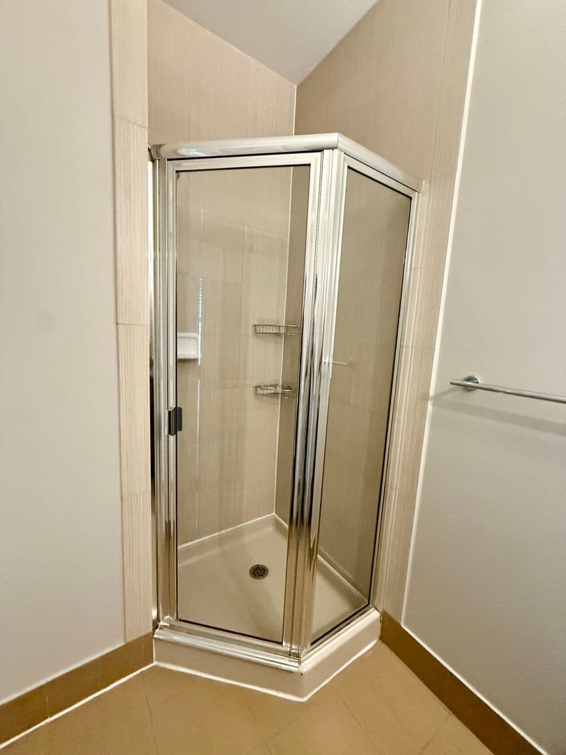 Washington Apartment: 1438 Fairmont St NW