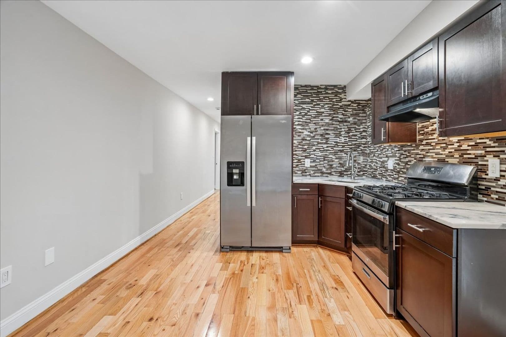 Washington Apartment: 1616 27th Street SE