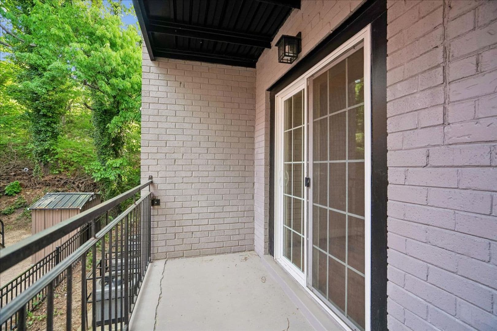 Washington Apartment: 1616 27th Street SE