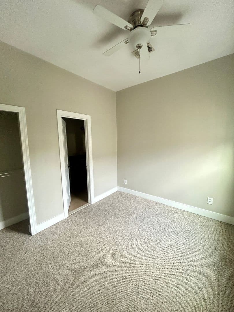 Washington Apartment: 1438 Fairmont St NW
