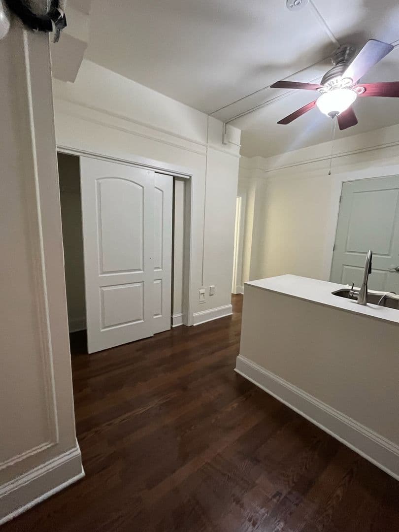 Washington Apartment: 1616 16th Street NW