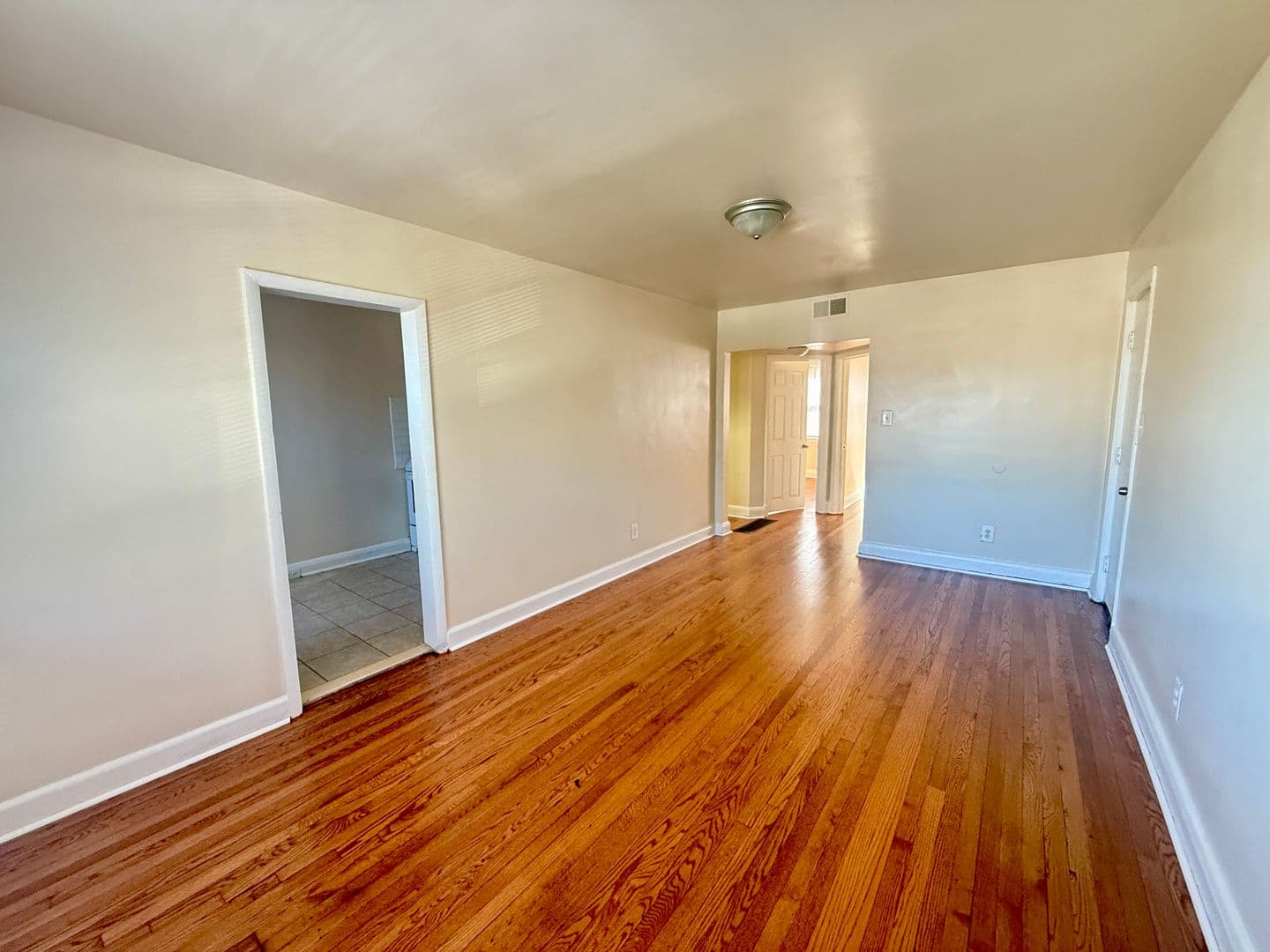 Baltimore Apartment: 4228 6th St