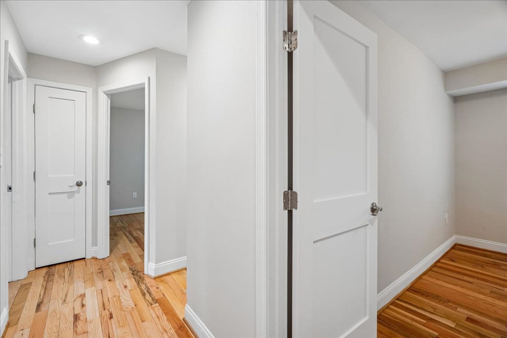 Washington Apartment: 1616 27th Street SE