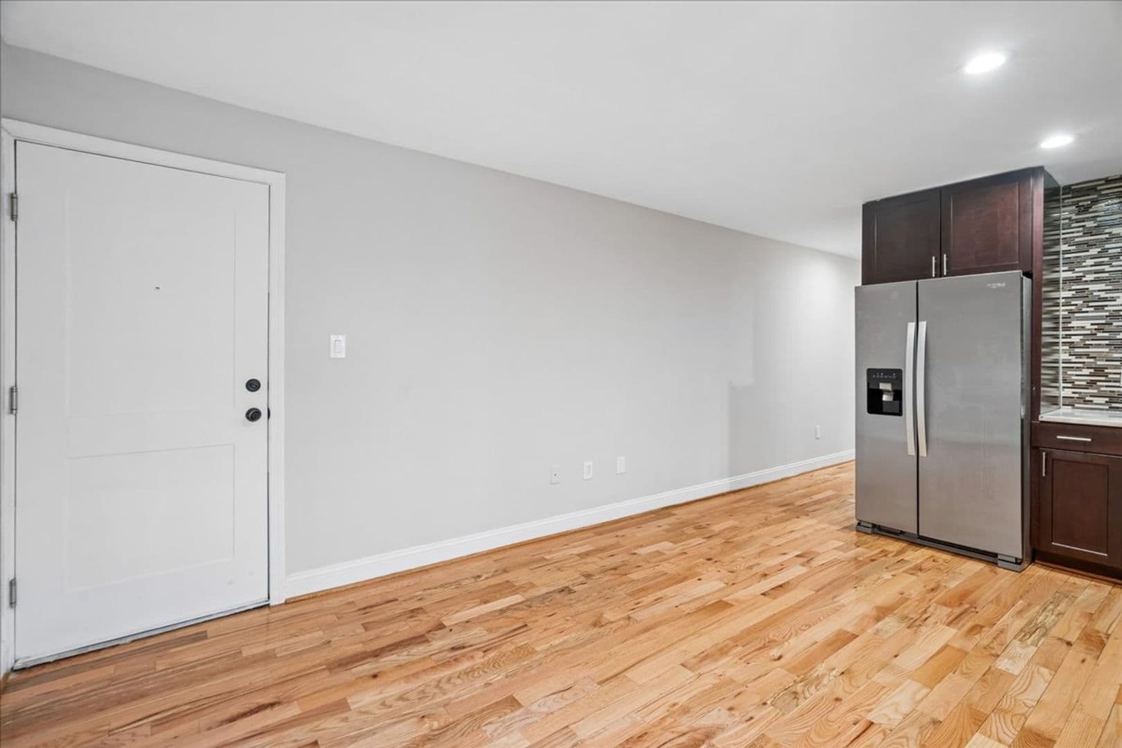 Washington Apartment: 1616 27th Street SE