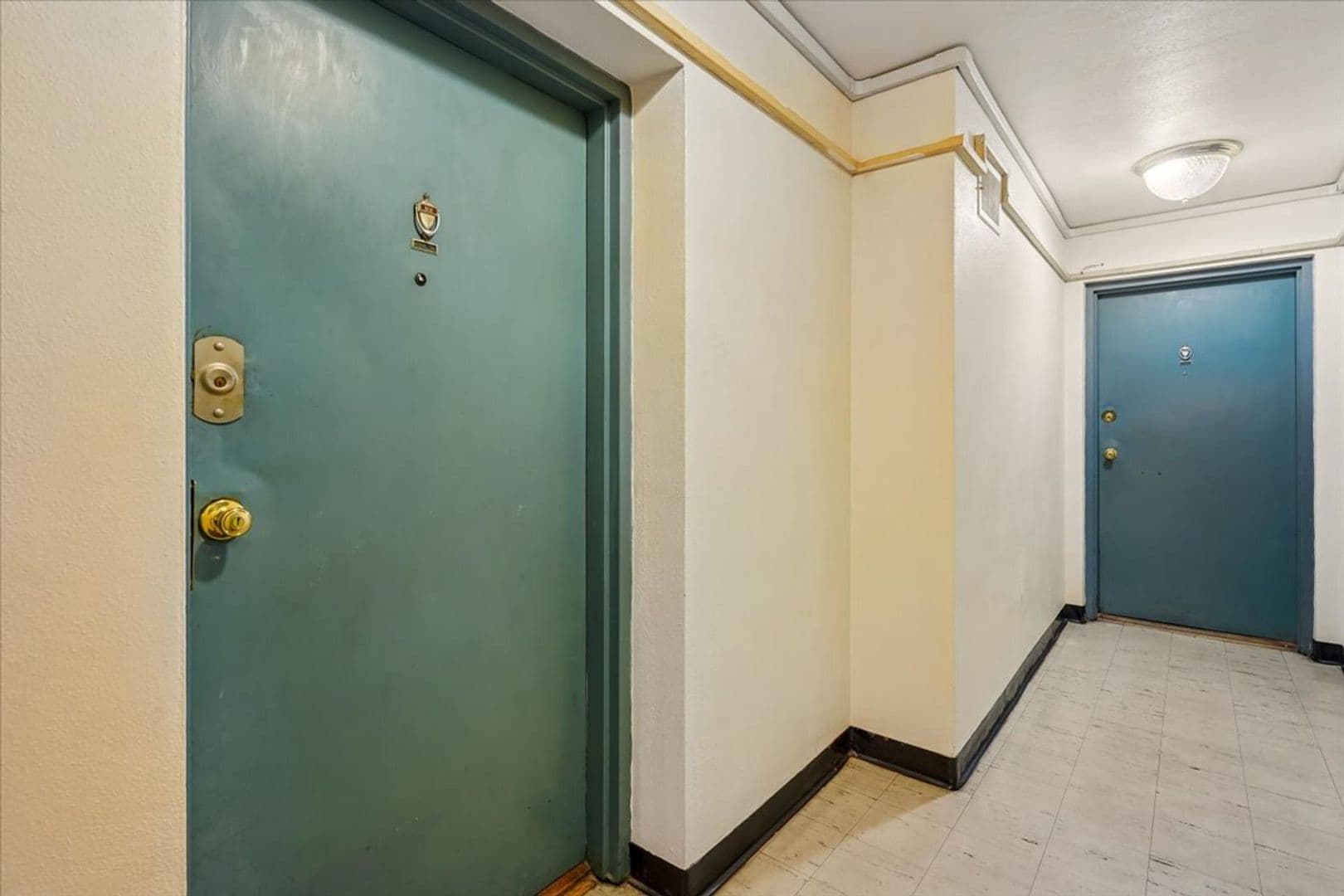 Washington Apartment: 1714 Summit Place NW