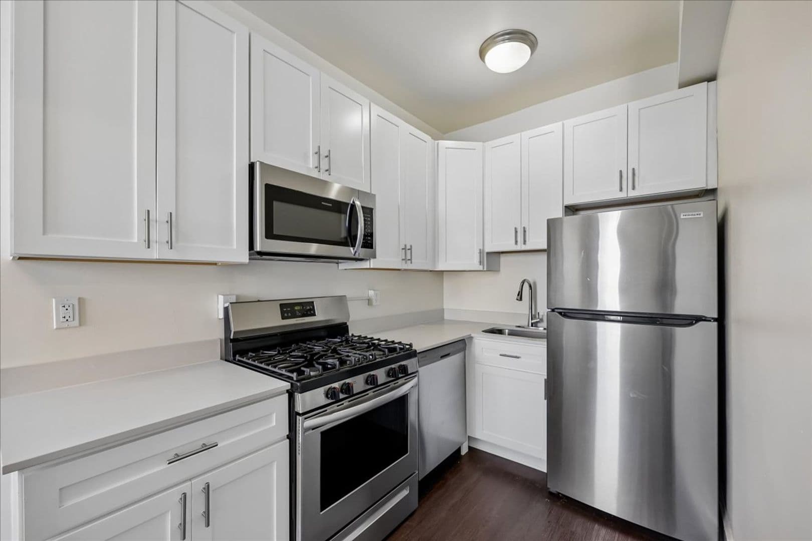 Washington Apartment: 1616 16th Street NW