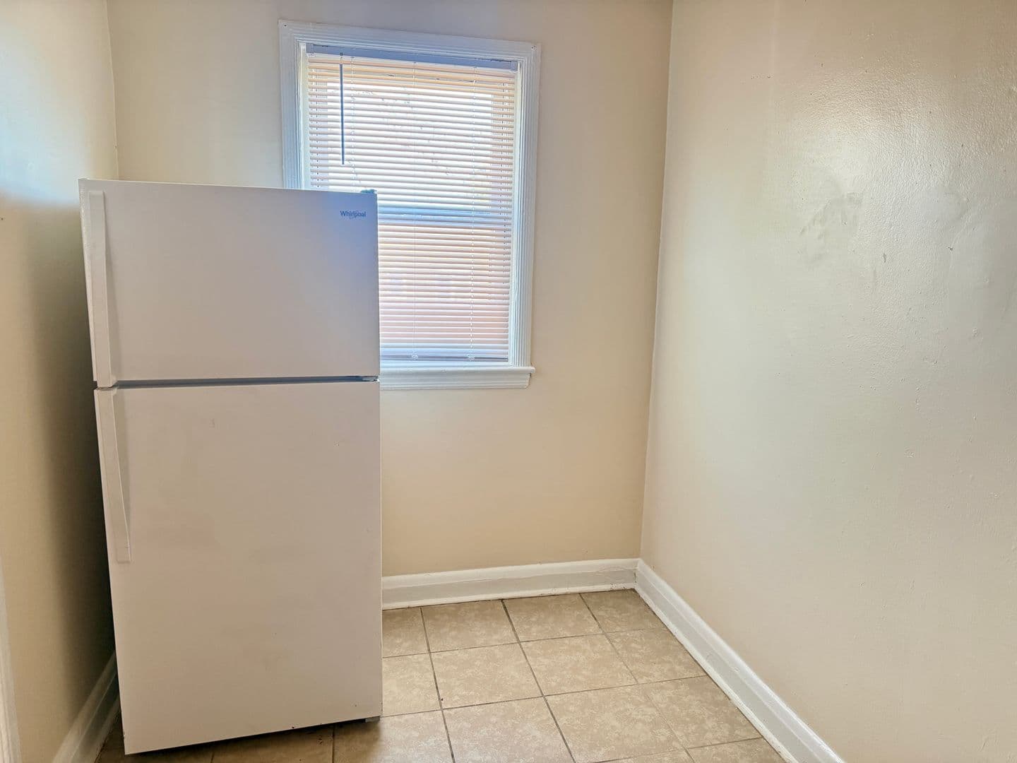 Baltimore Apartment: 4228 6th St
