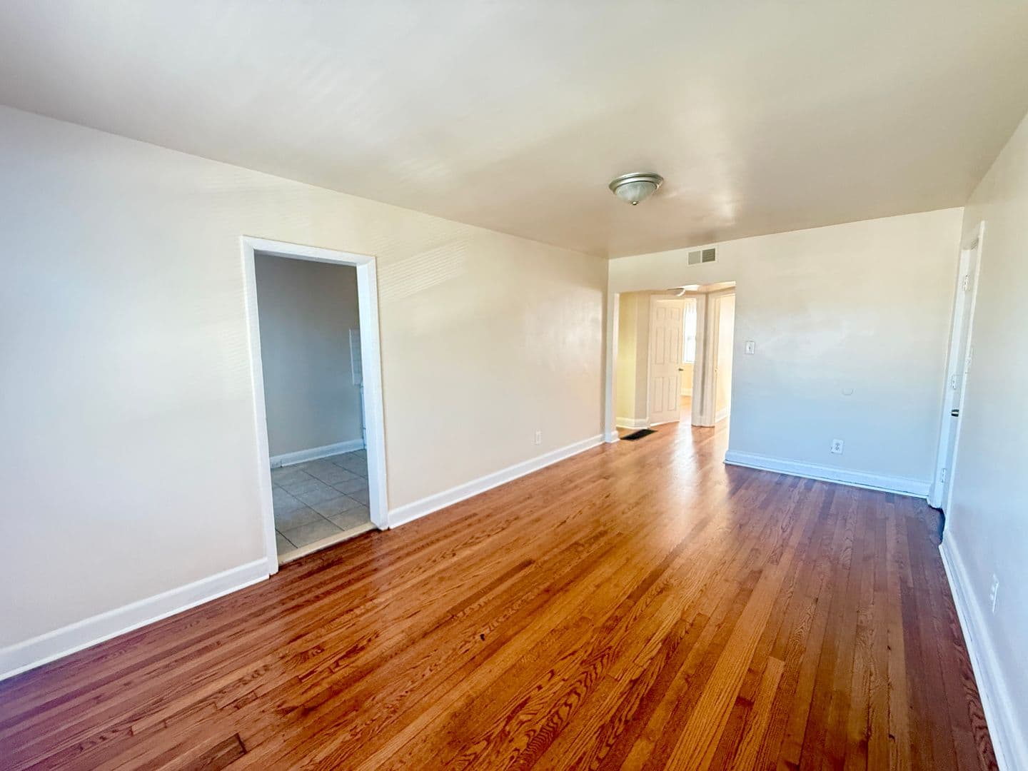 Baltimore Apartment: 4228 6th St