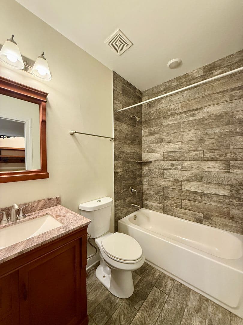 Baltimore Apartment: 201 S Conkling Street
