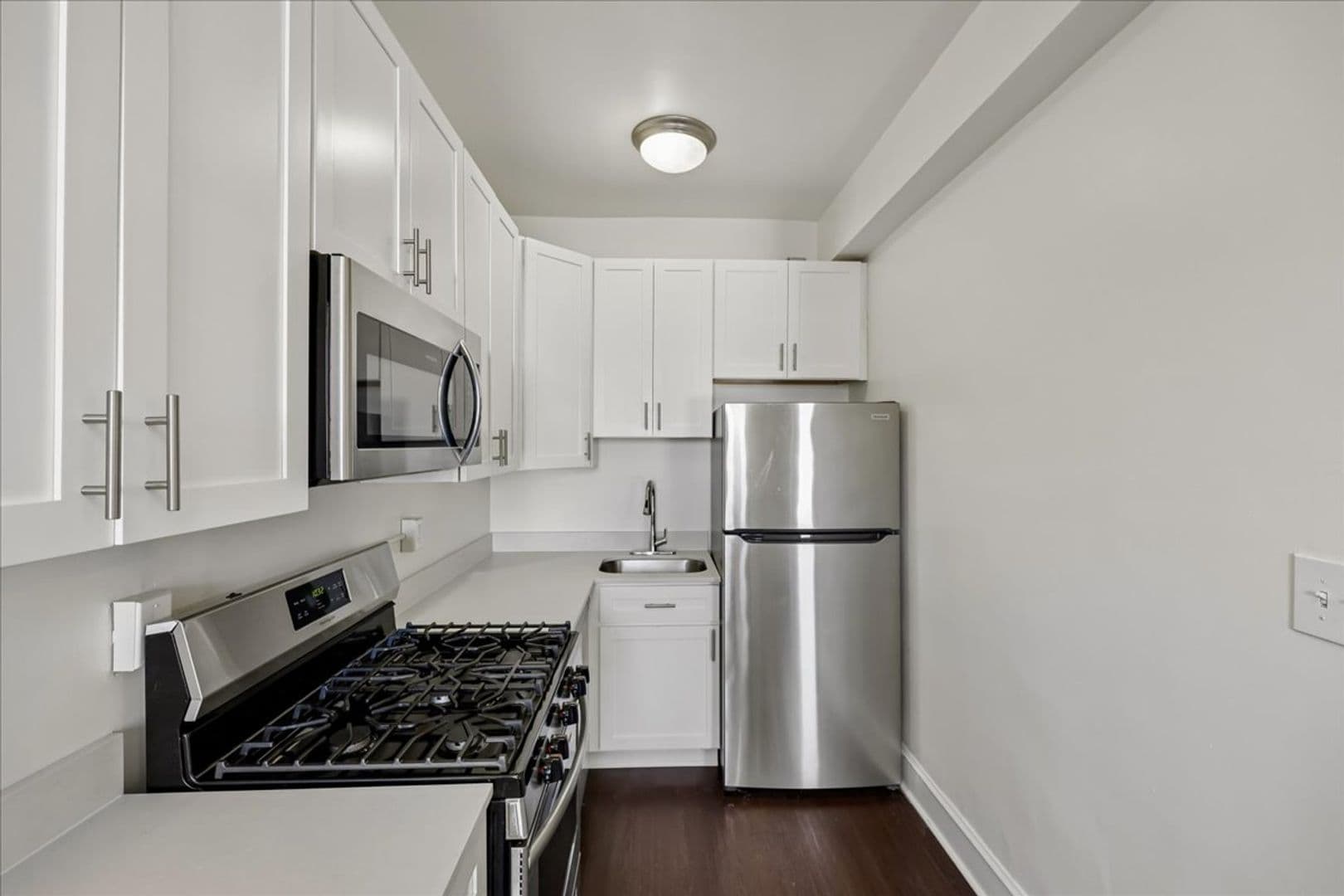Washington Apartment: 1616 16th Street NW