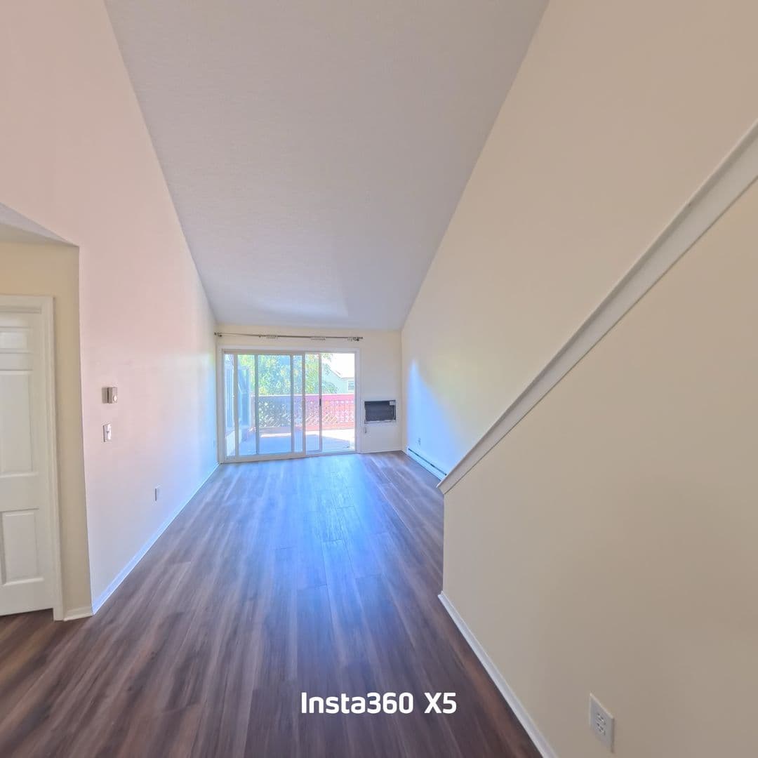 Stratford Apartment: 3699 Broadbridge Ave