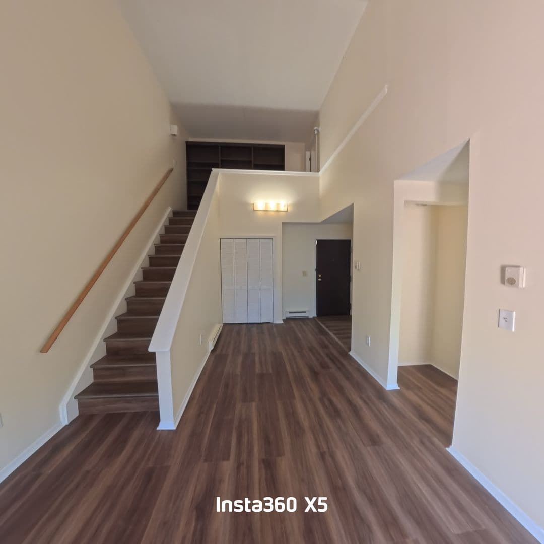 Stratford Apartment: 3699 Broadbridge Ave