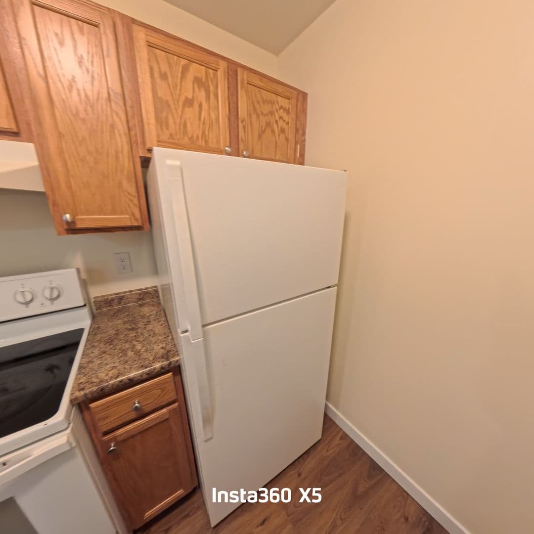 Stratford Apartment: 3699 Broadbridge Ave