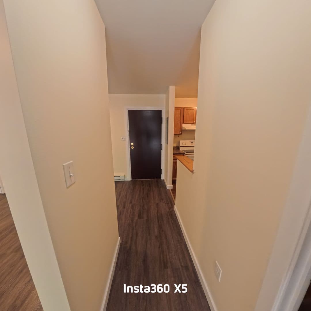 Stratford Apartment: 3699 Broadbridge Ave
