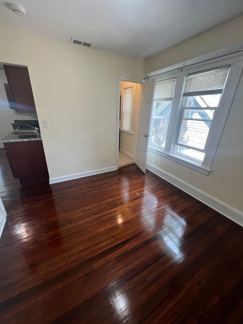Bridgeport Apartment: 65-67 Fox St