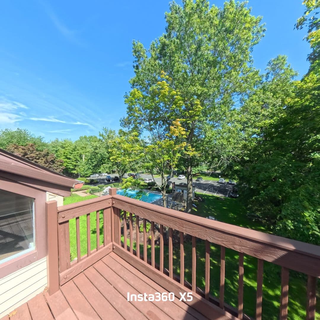 Stratford Apartment: 3699 Broadbridge Ave
