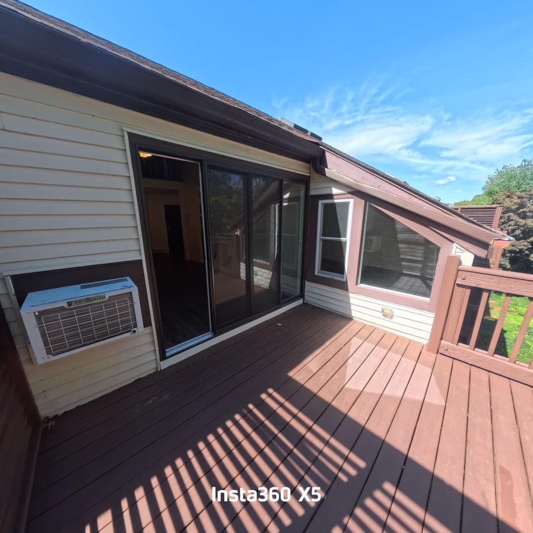 Stratford Apartment: 3699 Broadbridge Ave