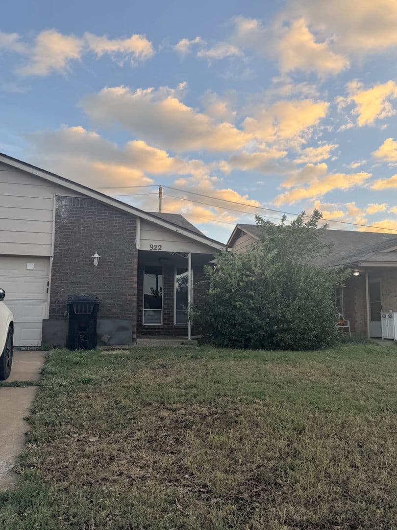 Oklahoma City Multiplex: 920 SW 97th St