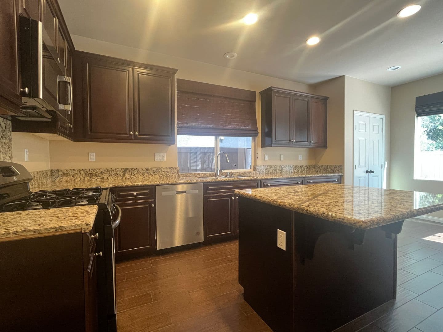 Vista House: 790 Arbor Glen Ln
