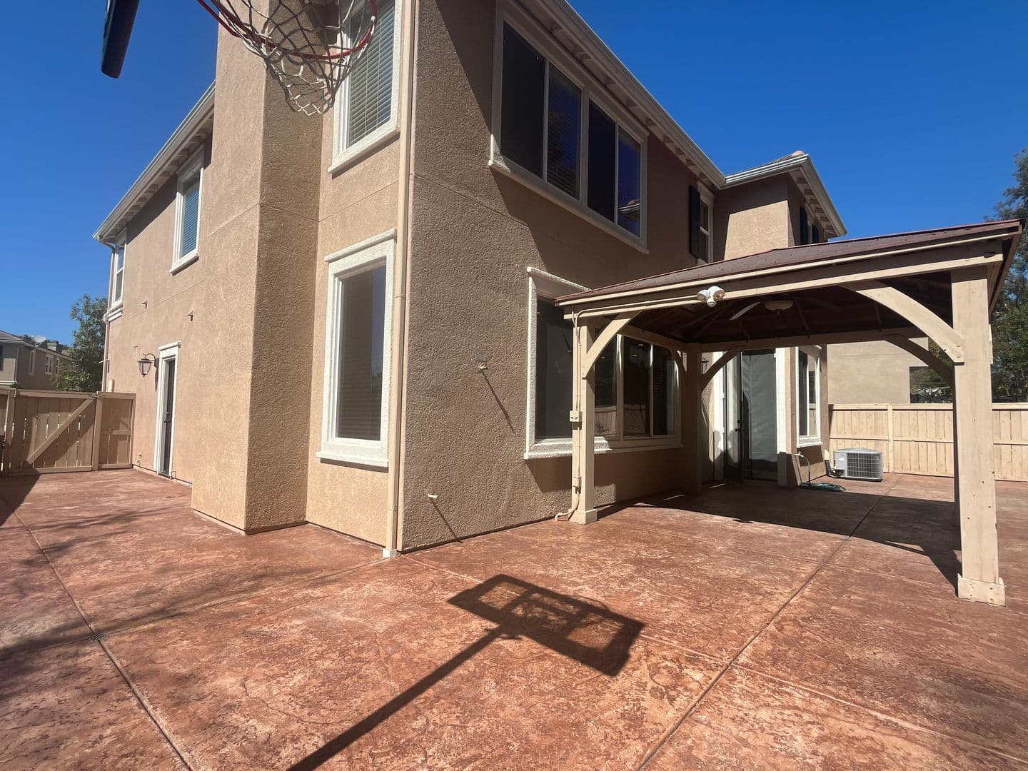 Vista House: 790 Arbor Glen Ln