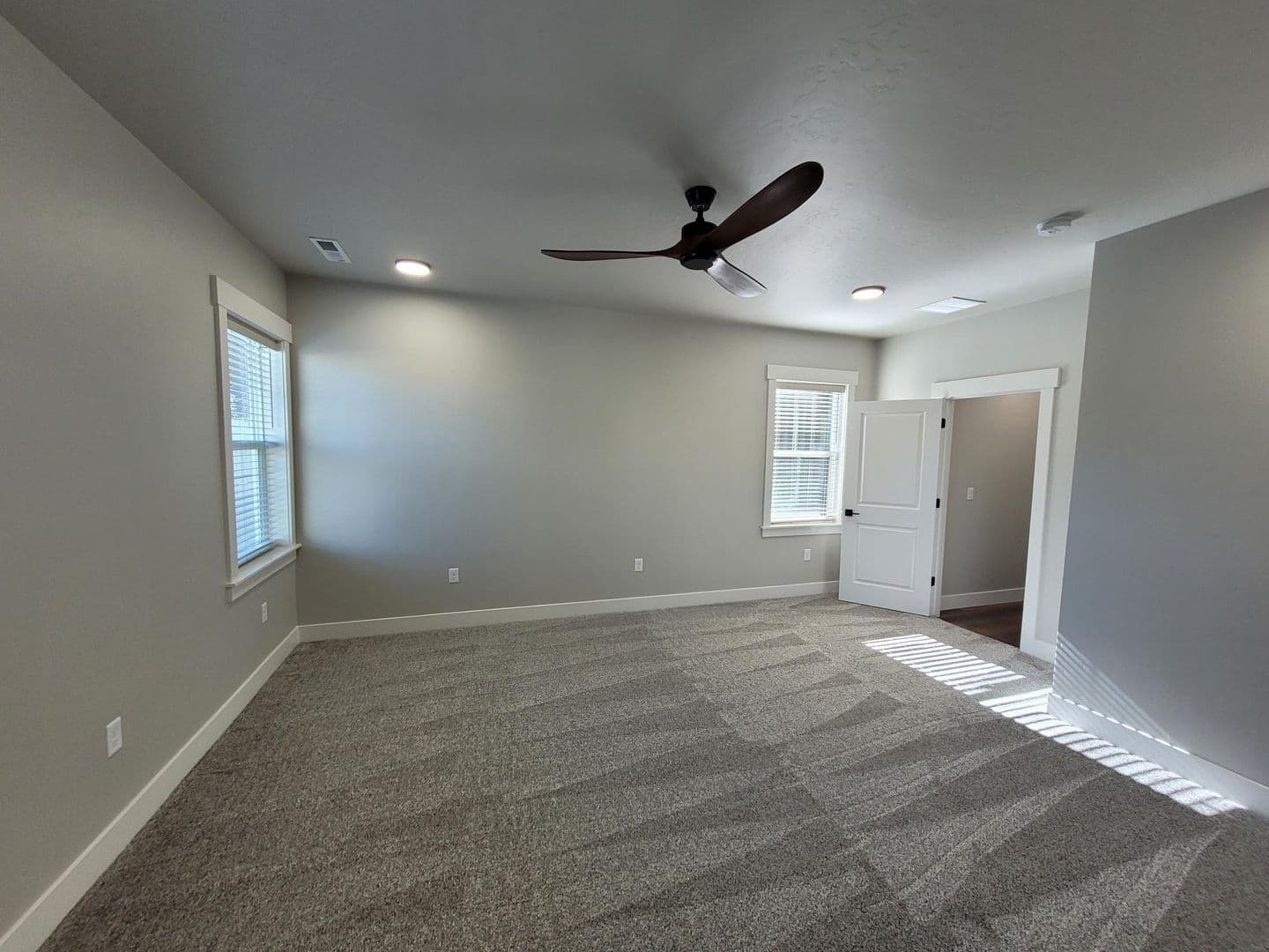 Meridian House: 546 W. Broadway  Ave