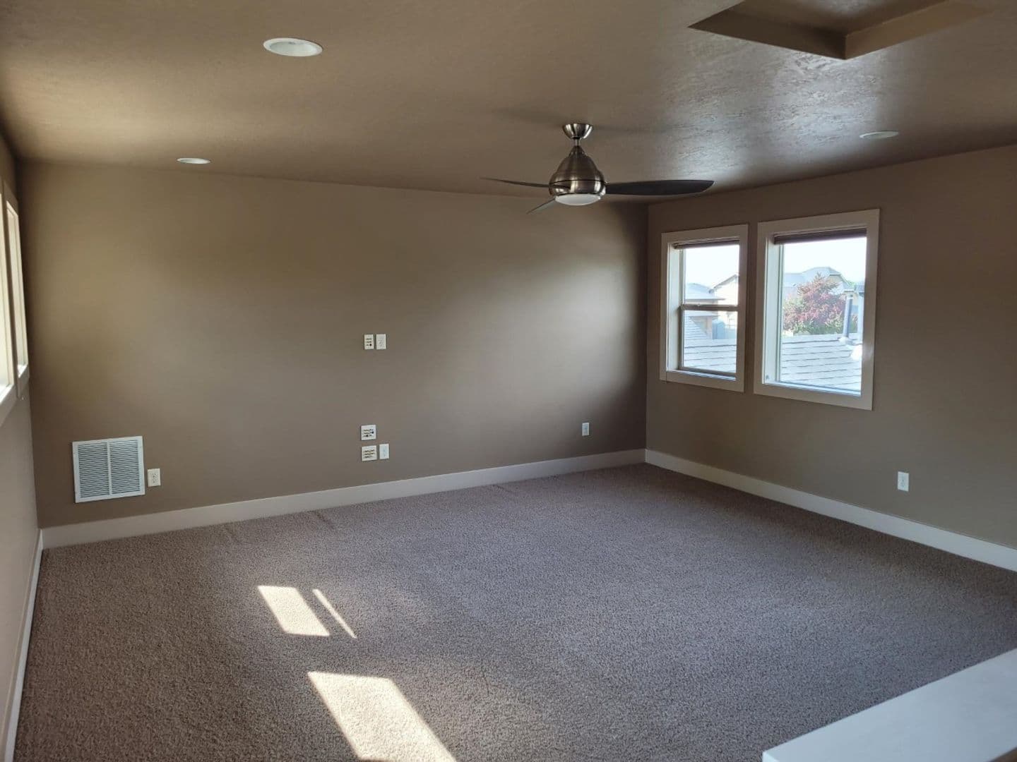 Meridian House: 4446 N. Abruzzo Ave.