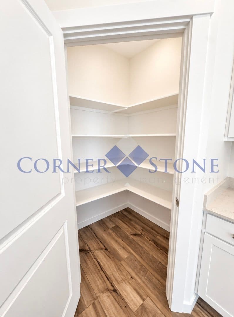 Caldwell House: 15095 Aviaticus Way