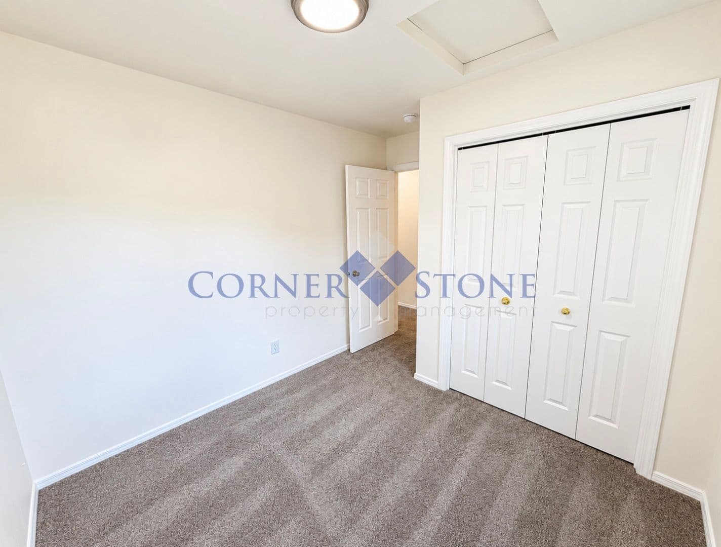 Nampa House: 807 E. Cottage Ave
