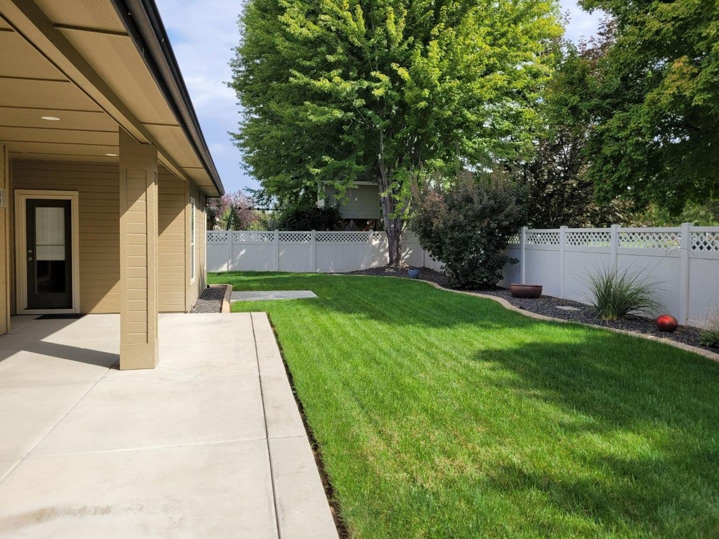 Meridian House: 4446 N. Abruzzo Ave.