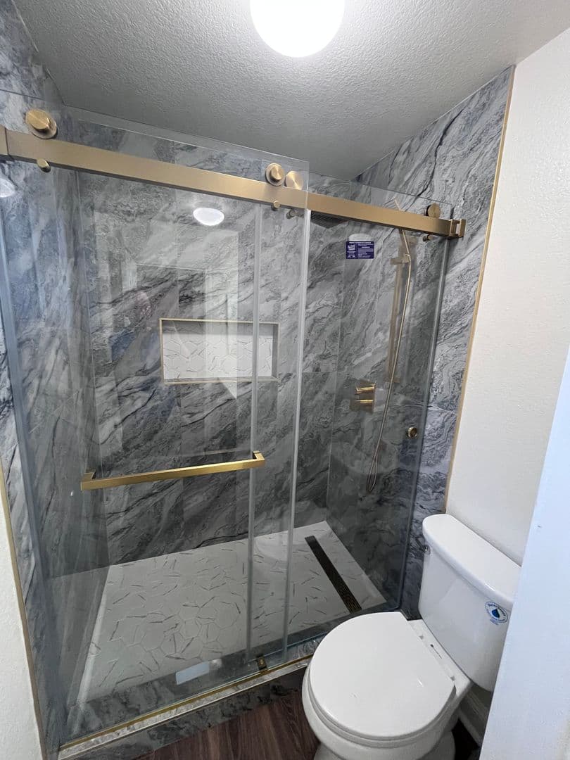 Roseville House: 124 Sky Ridge Court