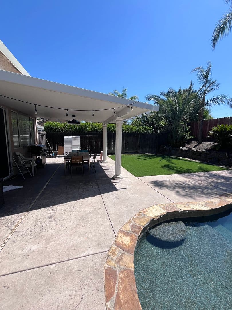 Roseville House: 124 Sky Ridge Court