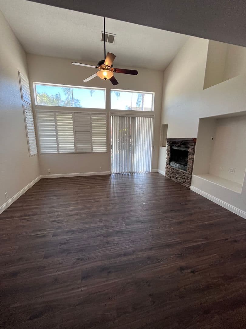 Roseville House: 124 Sky Ridge Court