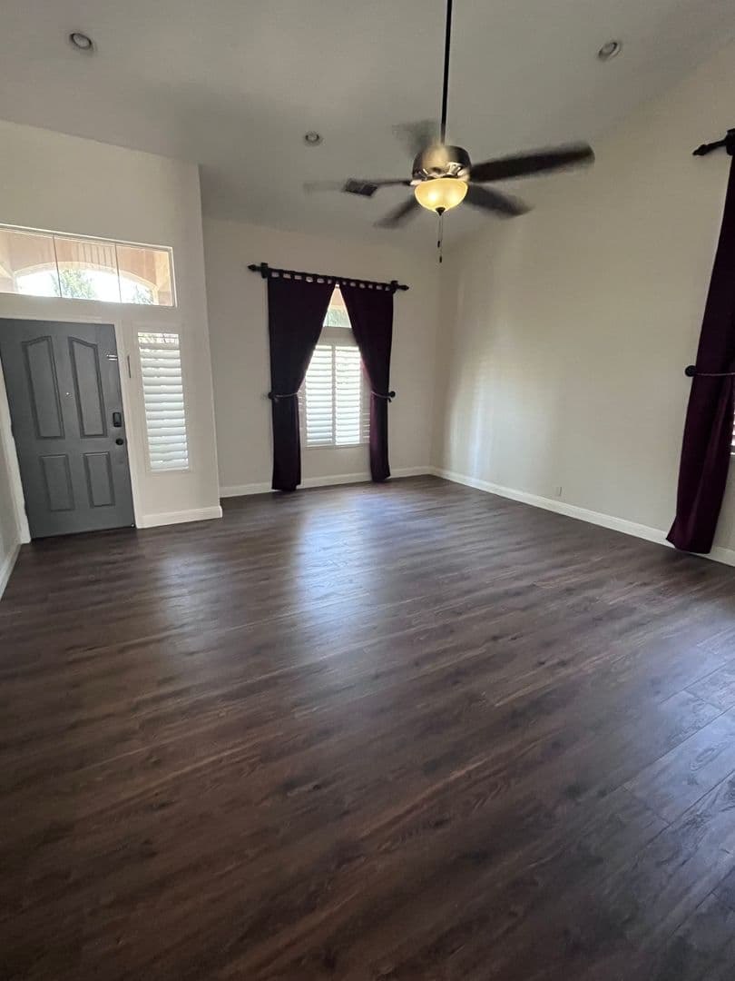 Roseville House: 124 Sky Ridge Court