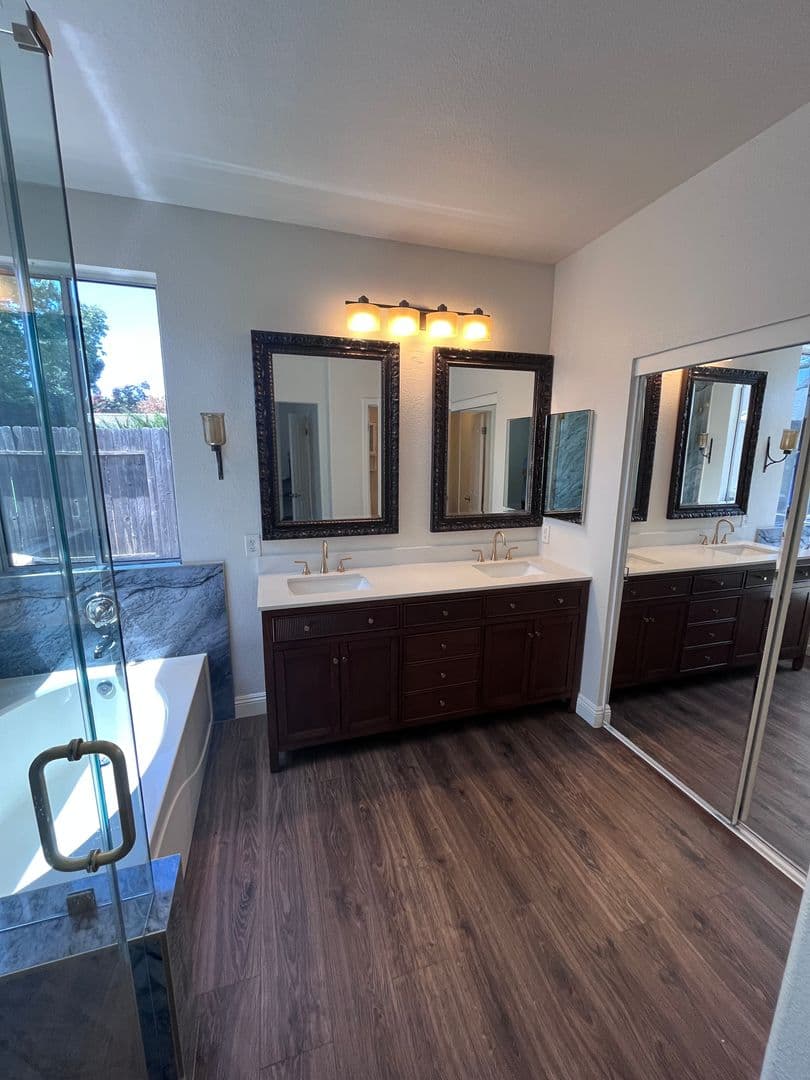 Roseville House: 124 Sky Ridge Court