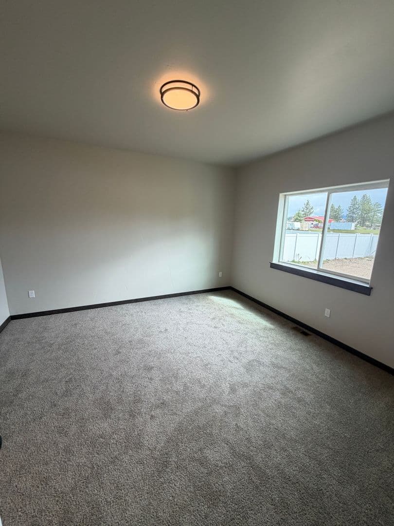 Post Falls House: 2744 N. Neptune St