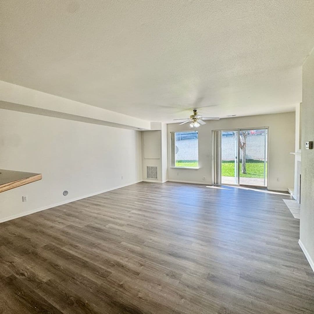 Coeur d' Alene Apartment: 382,84,86,88 Leadora Ln.
