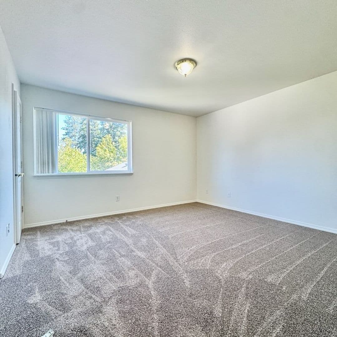 Coeur d' Alene Apartment: 382,84,86,88 Leadora Ln.