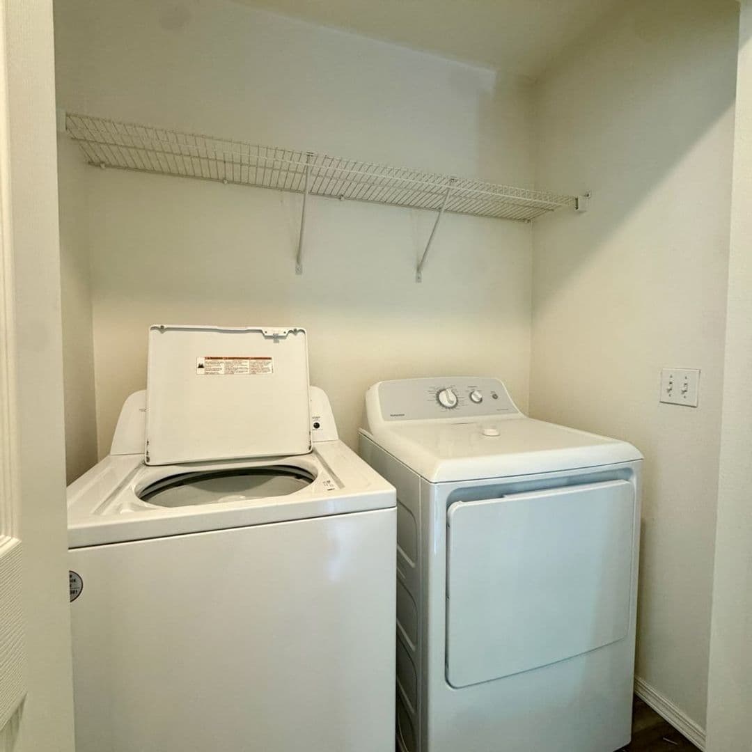 Coeur d' Alene Apartment: 382,84,86,88 Leadora Ln.