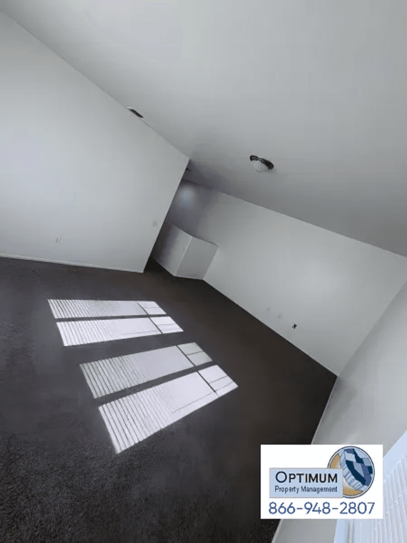 Victorville House: 15952 Greyrock St.