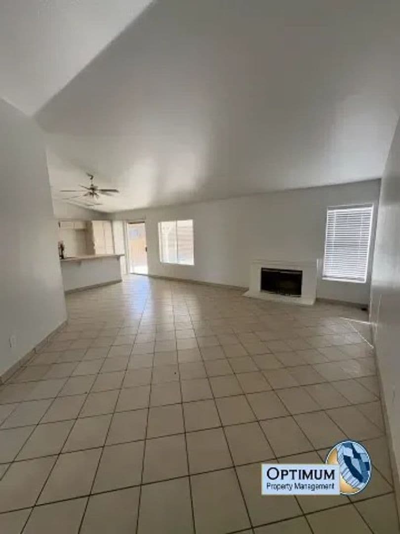 Adelanto House: 15036 Milford Ave