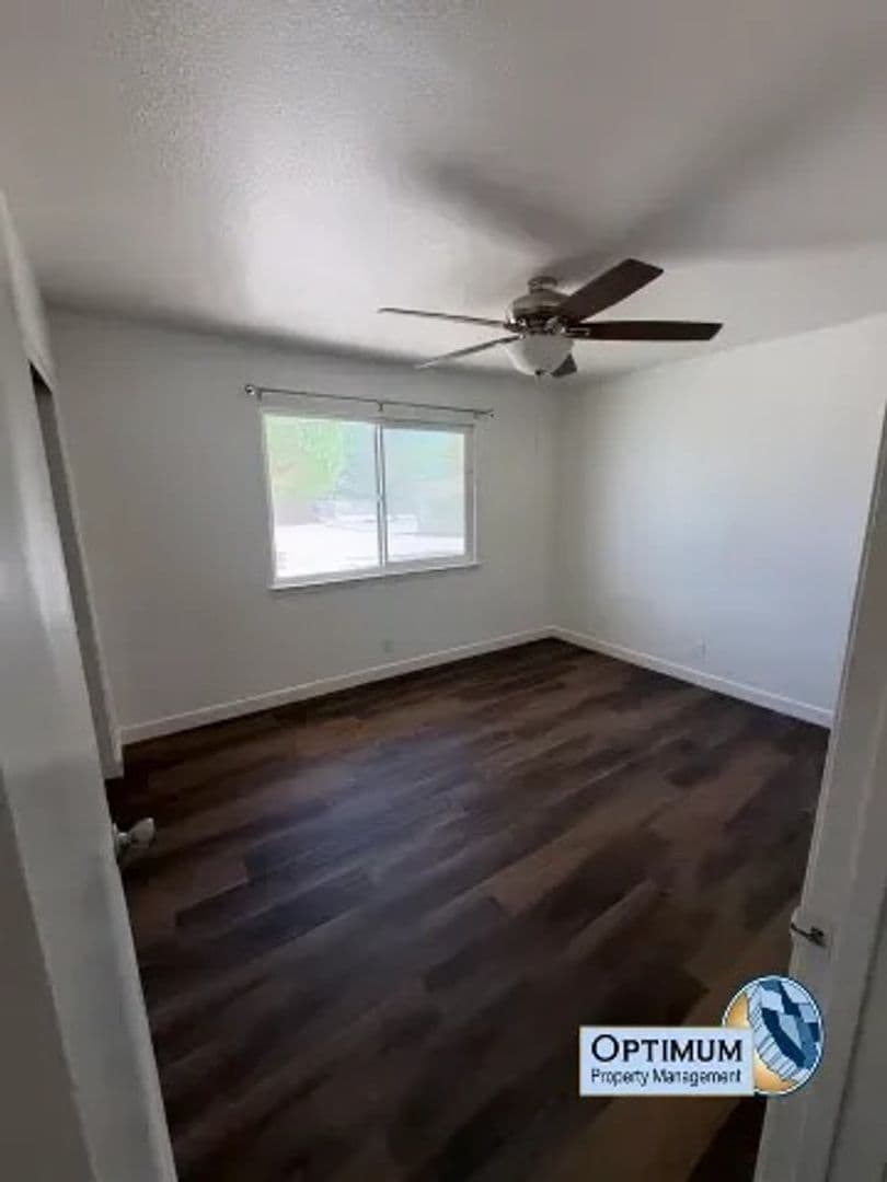 Hesperia House: 9295 Verdugo Ave