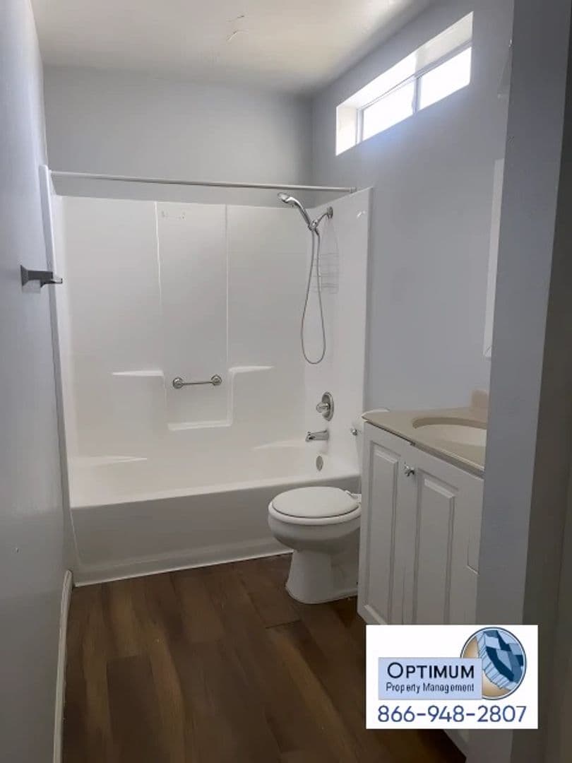 Lake Elsinore Apartment: 1410 Morro Way  - UNIT #01