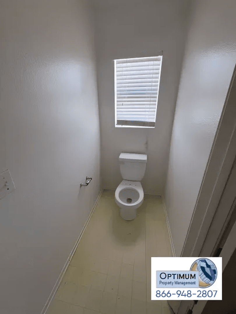 Victorville House: 15952 Greyrock St.
