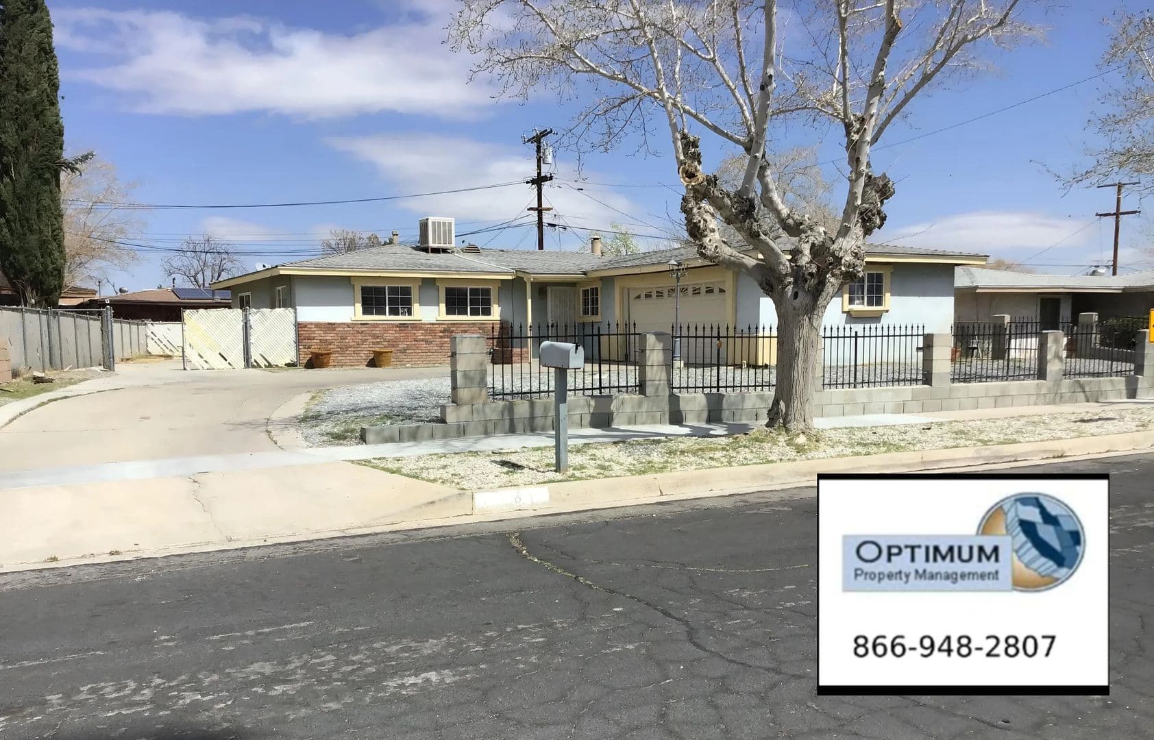Victorville House: 16276 Yucca Ave