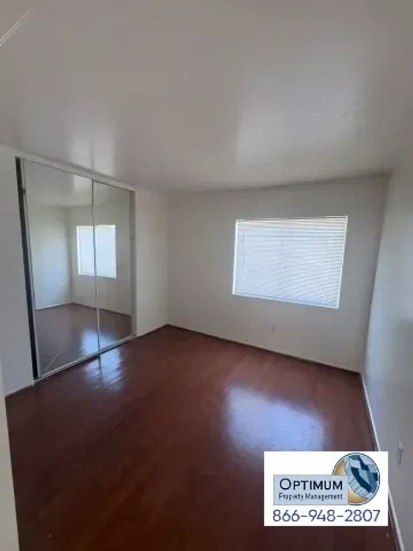 Victorville House: 17065 Grand Mammoth Pl.