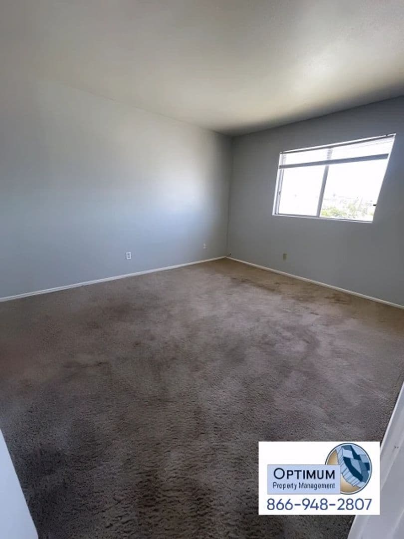 Lake Elsinore Apartment: 1410 Morro Way  - UNIT #13